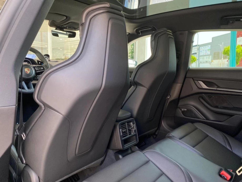 PORSCHE Taycan Sport Turismo
