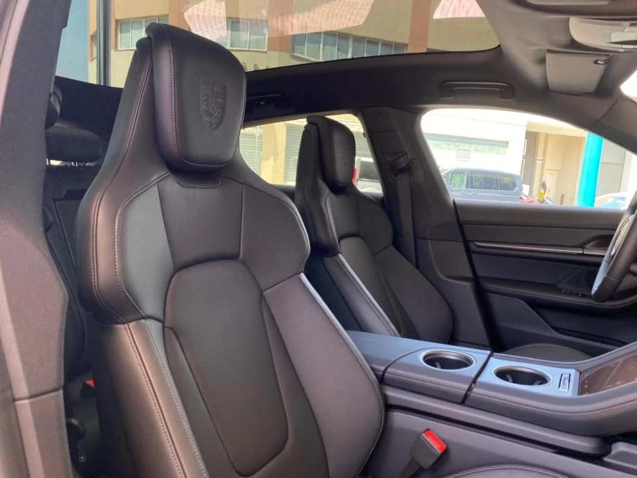 PORSCHE Taycan Sport Turismo
