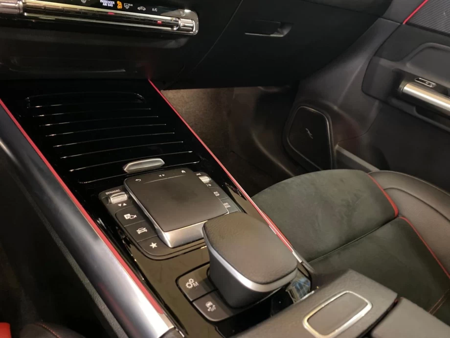 MERCEDES-BENZ GLA MercedesAMG GLA 45 S 4MATIC