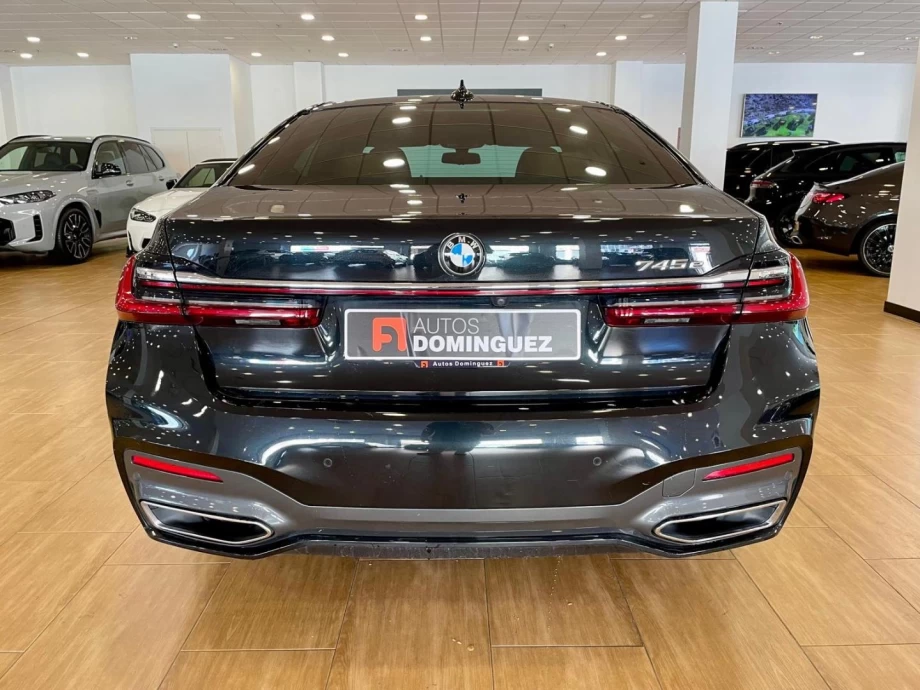BMW Serie 7 745e PACK M