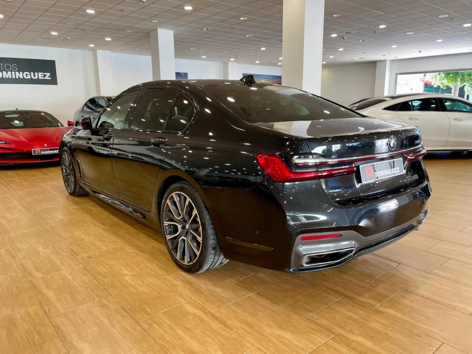 BMW Serie 7 745e PACK M
