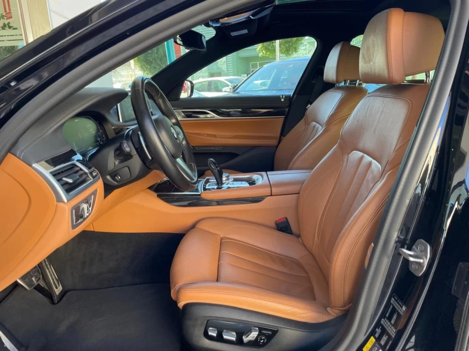 BMW Serie 7 745e PACK M