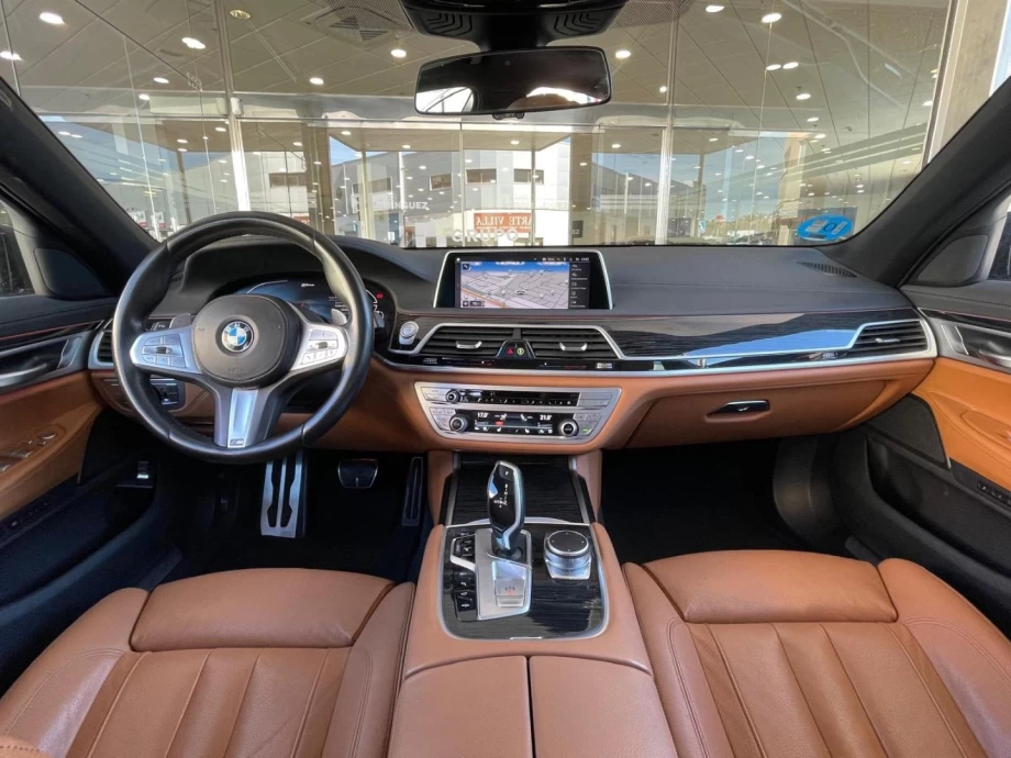 BMW Serie 7 745e PACK M