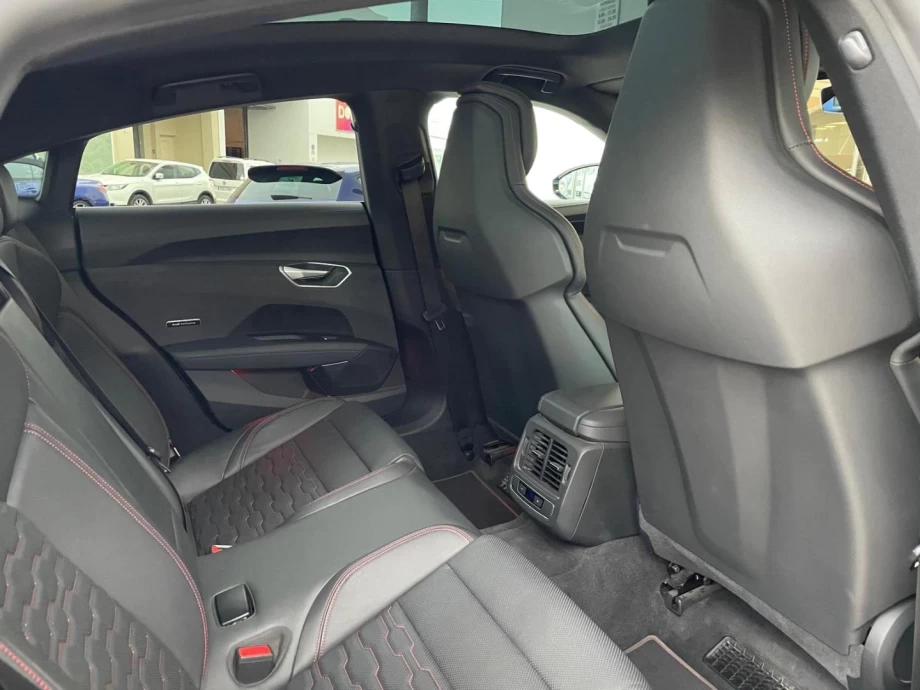 AUDI e-tron GT 60 quattro 350kw 476cv