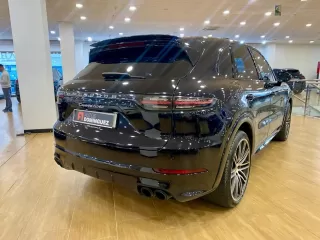 PORSCHE Cayenne Turbo