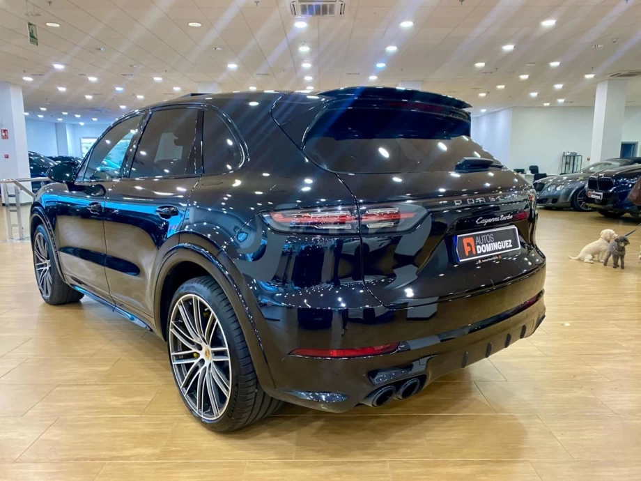 PORSCHE Cayenne Turbo