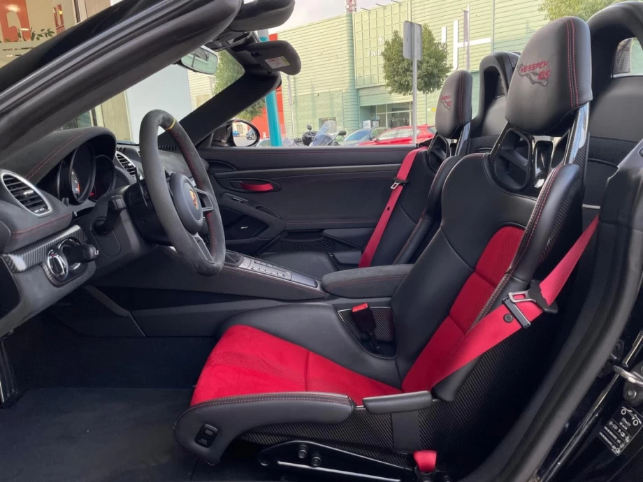 PORSHCE 718 BOXSTER SPYDER RS