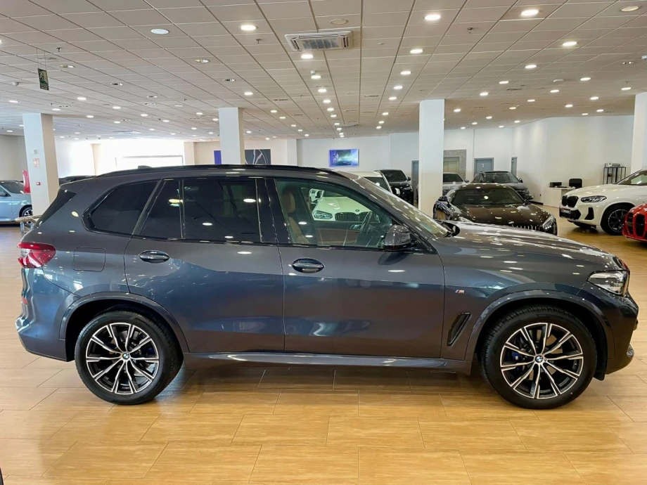 BMW X5 xDRIVE30d PACK M
