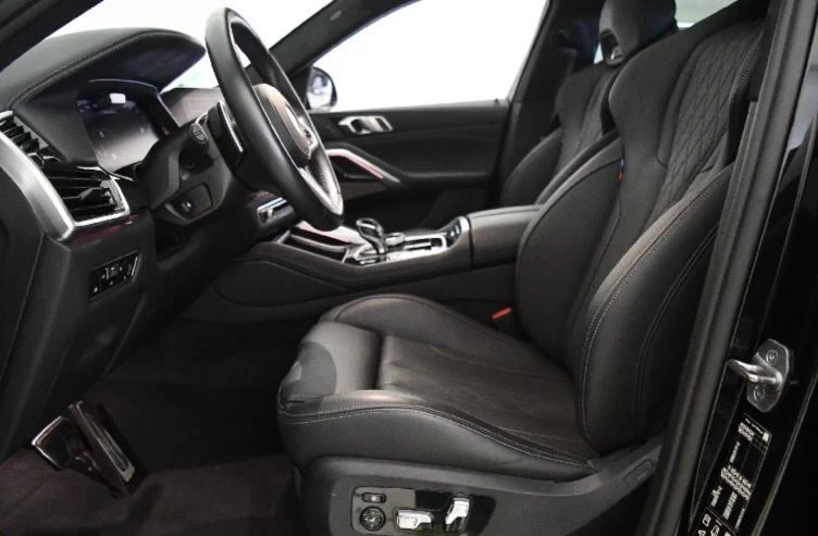 BMW X6 M50i