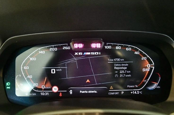BMW X6 M50i