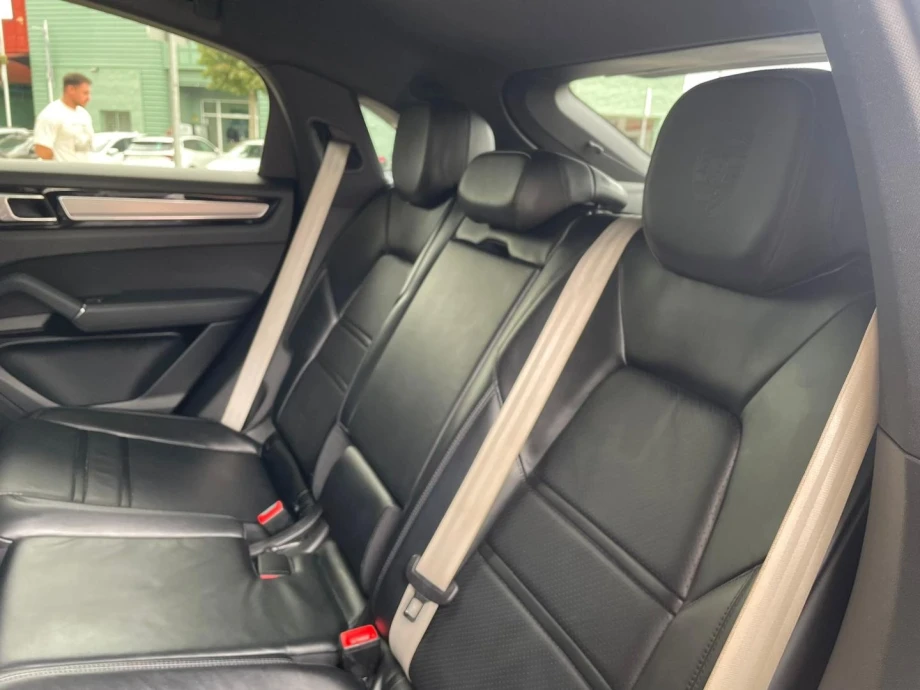 PORSCHE Cayenne Coupé EHybrid