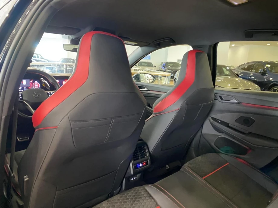 VOLKSWAGEN Golf GTI Clubsport 2.0 TSI 221kW 300CV DSG