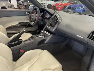AUDI R8 Spyder 5.2 FSI V10 quattro