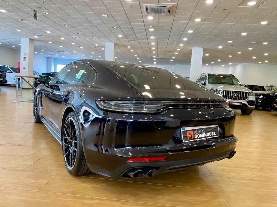 PORSCHE Panamera GTS
