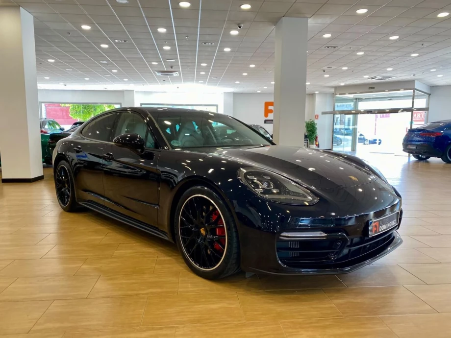 PORSCHE Panamera GTS