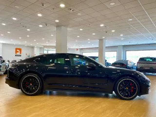 PORSCHE Panamera GTS