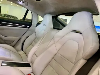 PORSCHE Panamera GTS