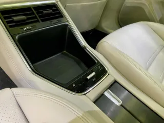 PORSCHE Panamera GTS