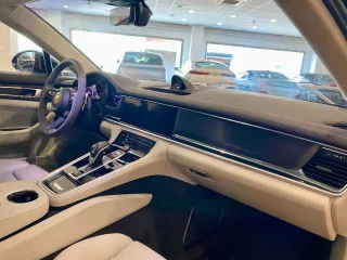 PORSCHE Panamera GTS