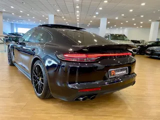 PORSCHE Panamera GTS