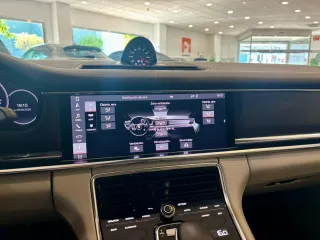 PORSCHE Panamera GTS
