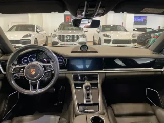 PORSCHE Panamera 4 E-Hybrid
