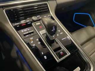 PORSCHE Panamera 4 E-Hybrid