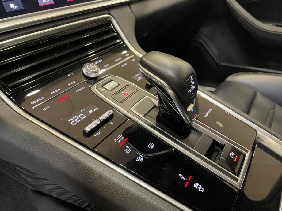 PORSCHE Panamera 10 Anniversary