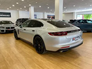PORSCHE Panamera 4 E-Hybrid