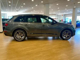 AUDI Q7 Black line 50 TDI 210kW 286CV q. tip.