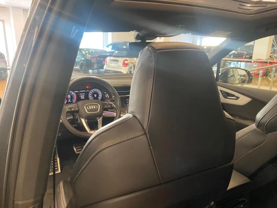 AUDI Q7 Black line 50 TDI 210kW 286CV q. tip.