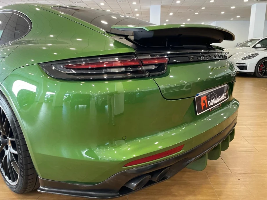 PORSCHE Panamera 4 EHybrid 10 Years Edition