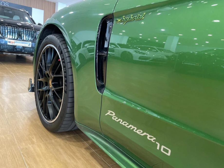 PORSCHE Panamera 4 EHybrid 10 Years Edition