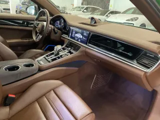 PORSCHE Panamera 4 EHybrid 10 Years Edition