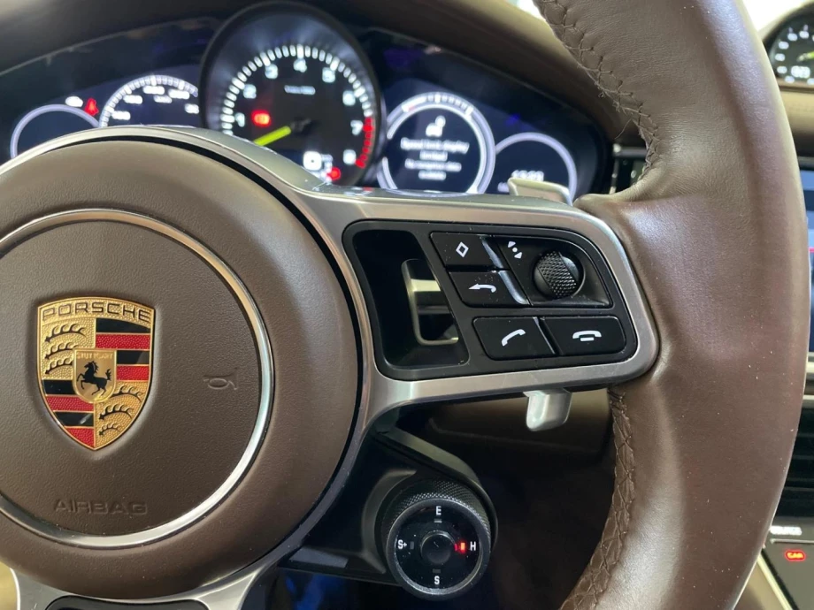 PORSCHE Panamera 4 EHybrid 10 Years Edition