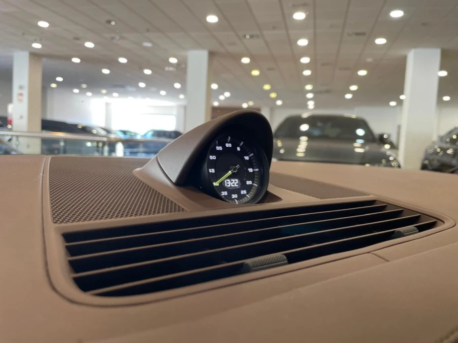 PORSCHE Panamera 4 EHybrid 10 Years Edition