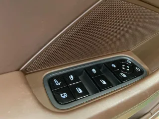 PORSCHE Panamera 4 EHybrid 10 Years Edition