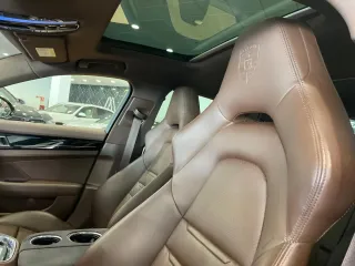 PORSCHE Panamera 4 EHybrid 10 Years Edition