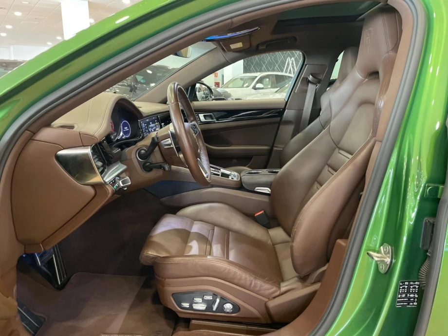PORSCHE Panamera 4 EHybrid 10 Years Edition