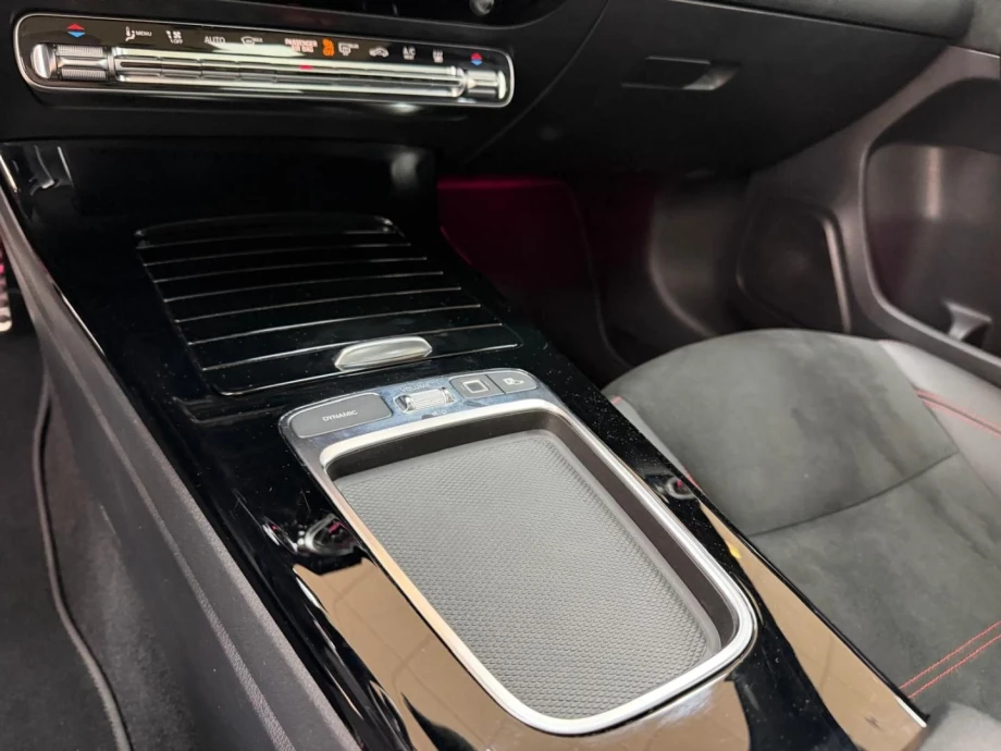 MERCEDES-BENZ Clase A A 250 e con tecnologia hibridaPACK AMG