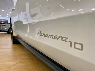 PORSCHE Panamera 4 EHybrid