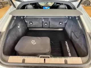 PORSCHE Panamera 4 EHybrid