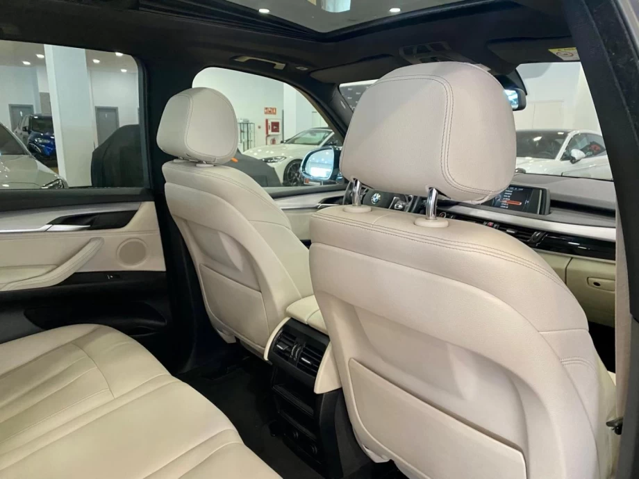 BMW X5 xDRIVE30d PACK M