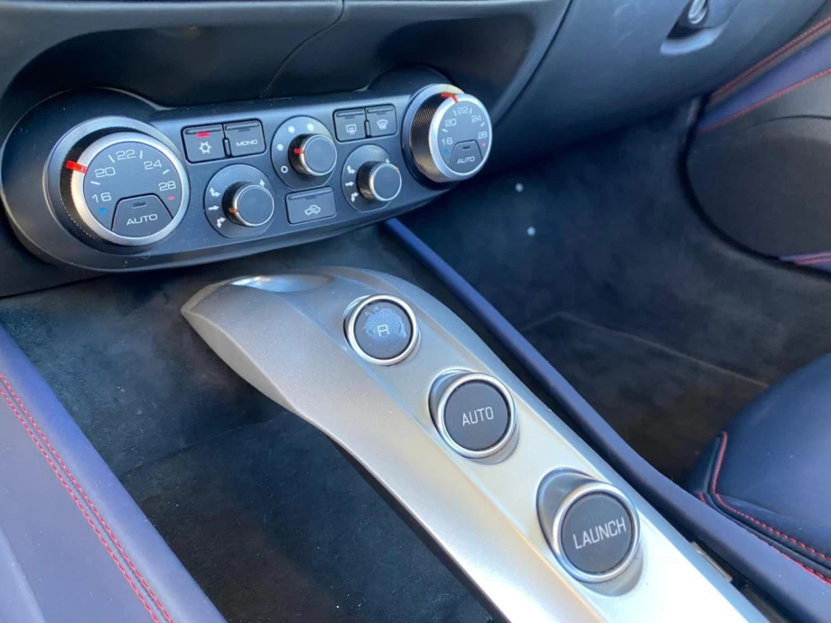 FERRARI California T DCT 22 plazas