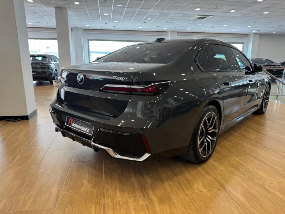 BMW Serie 7 740d xDrive PACK M