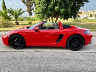 PORSCHE 718 Boxster