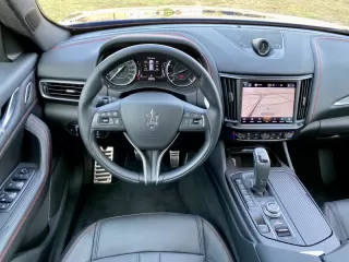 MASERATI Levante GranLusso S Q4 3.0 V6 tt 316kW430CV