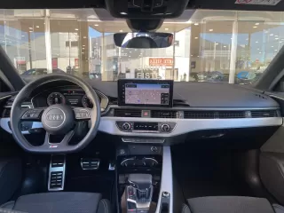 AUDI A4 Avant S line 35 TDI 120kW S tronic