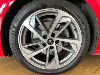 AUDI A4 Avant S line 35 TDI 120kW S tronic