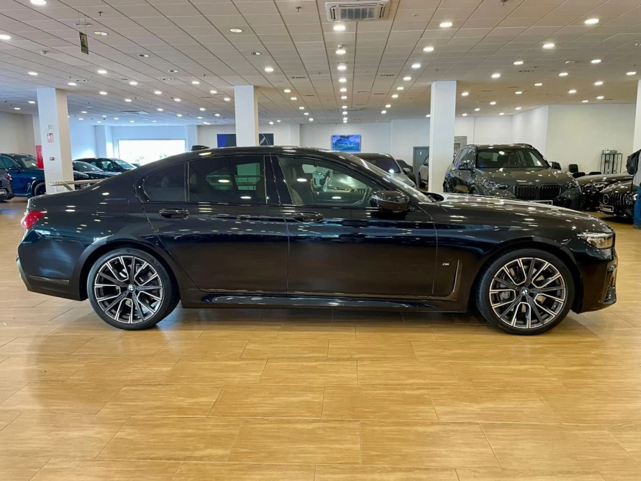 BMW Serie 7 745e PACK M